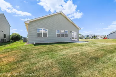 300 N Aspen Drive, Cortland, IL 60112 - Photo 48