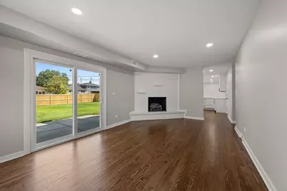 [Address not provided], Des Plaines, IL 60016 - Photo 8