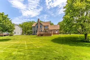 8 N Old Creek Rd, Vernon Hills, IL 60061 - Photo 58