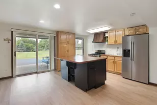 195 Clover Hill Ln, North Barrington, IL 60010 - Photo 16