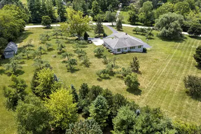 195 Clover Hill Lane, North Barrington, IL 60010 - Photo 4