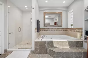 1915 W Wolfram St, Chicago, IL 60657 - Photo 26