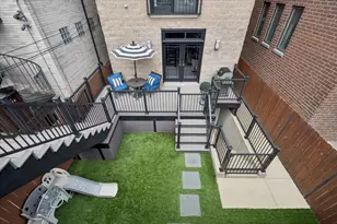 1915 W Wolfram St, Chicago, IL 60657 - Photo 42