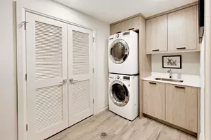 2527 W Medill Ave, Chicago, IL 60647 - Photo 38