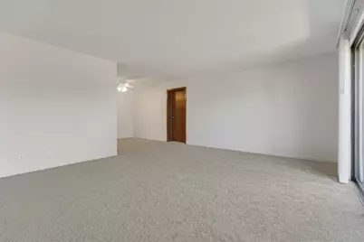 117 Cotuit Court, Schaumburg, IL 60193 - Photo 8
