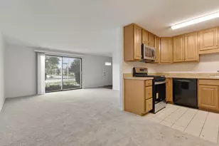 117 Cotuit Ct, Schaumburg, IL 60193 - Photo 6