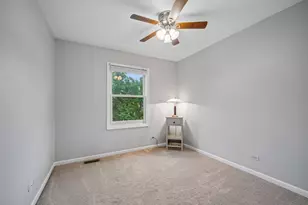 27W175 Emerson Ct, Winfield, IL 60190 - Photo 14