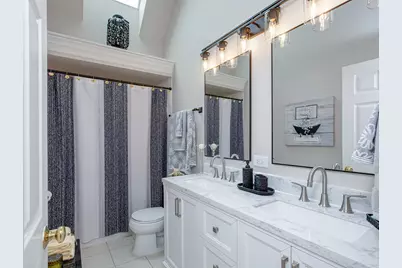 2423 Bainbridge Boulevard, West Chicago, IL 60185 - Photo 20