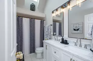 2423 Bainbridge Blvd, West Chicago, IL 60185 - Photo 20