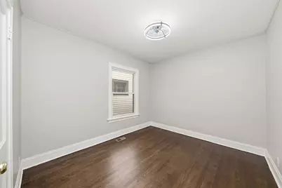 10742 S Prairie Avenue, Chicago, IL 60628 - Photo 10