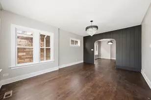 10742 S Prairie Ave, Chicago, IL 60628 - Photo 4