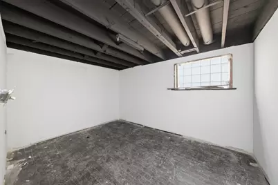 10742 S Prairie Avenue, Chicago, IL 60628 - Photo 22