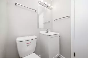 10742 S Prairie Ave, Chicago, IL 60628 - Photo 18