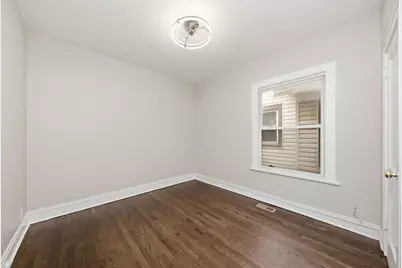 10742 S Prairie Avenue, Chicago, IL 60628 - Photo 8