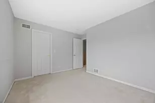 3371 Blue Ridge Dr, Carpentersville, IL 60110 - Photo 24