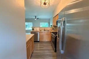 3371 Blue Ridge Dr, Carpentersville, IL 60110 - Photo 8