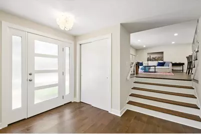 9200 Lowell Avenue, Skokie, IL 60076 - Photo 2