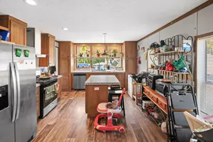 1257 Cedar Creek Dr, Centralia, IL 62801 - Photo 8
