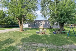 1257 Cedar Creek Dr, Centralia, IL 62801 - Photo 16