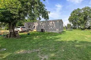 1257 Cedar Creek Dr, Centralia, IL 62801 - Photo 6