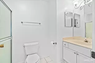 1404 Laurel Oaks Dr, Streamwood, IL 60107 - Photo 14