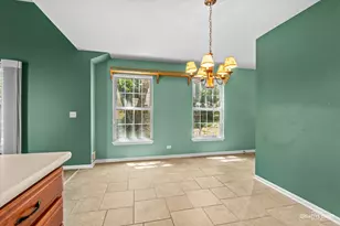 1404 Laurel Oaks Dr, Streamwood, IL 60107 - Photo 6