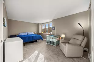 955 Ascot Dr, Elgin, IL 60123 - Photo 12