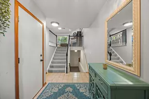 955 Ascot Dr, Elgin, IL 60123 - Photo 2