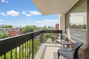 1460 N Sandburg Terrace, Chicago, IL 60610 - Photo 16
