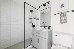 1460 N Sandburg Terrace, Chicago, IL 60610 - Photo 12