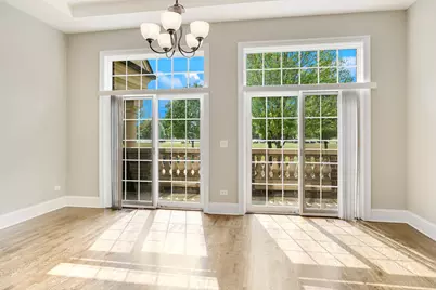 185 N Hickory Avenue, Arlington Heights, IL 60004 - Photo 2