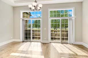 185 N Hickory Ave, Arlington Heights, IL 60004 - Photo 2