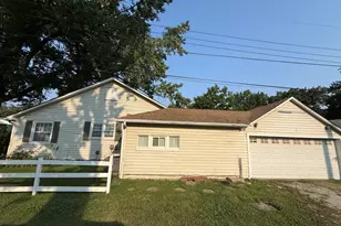810 E 7th St, Centralia, IL 62801 - Photo 6