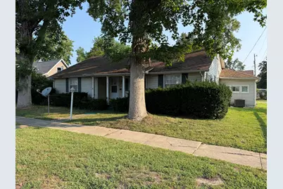810 E 7th Street, Centralia, IL 62801 - Photo 1