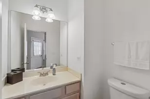 621 Woodhaven Dr, Mundelein, IL 60060 - Photo 16