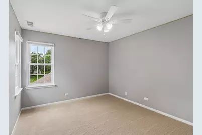 621 Woodhaven Drive, Mundelein, IL 60060 - Photo 24