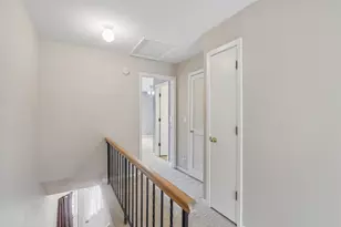 621 Woodhaven Dr, Mundelein, IL 60060 - Photo 18