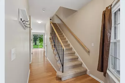 621 Woodhaven Drive, Mundelein, IL 60060 - Photo 8