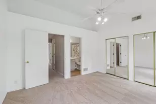 621 Woodhaven Dr, Mundelein, IL 60060 - Photo 20