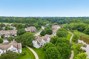 621 Woodhaven Dr, Mundelein, IL 60060 - Photo 36