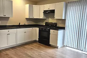 914 Hillside Ave, Antioch, IL 60002 - Photo 6