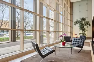 5320 N Sheridan Rd, Chicago, IL 60640 - Photo 2