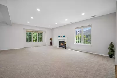 30 Beaconsfield Court, Lincolnshire, IL 60069 - Photo 4