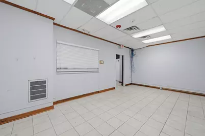 1030 S Milwaukee Avenue, Wheeling, IL 60090 - Photo 10