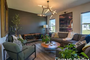 1022 Pauline Pl, Plano, IL 60545 - Photo 8