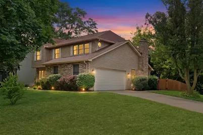 400 Cross Arm Drive, Grayslake, IL 60030 - Photo 2