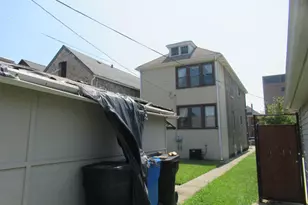 1046 W 34th Pl, Chicago, IL 60608 - Photo 12