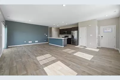 1133 Williamsburg Street, Pingree Grove, IL 60140 - Photo 4