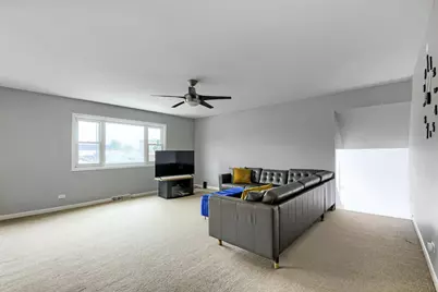 1465 William Clifford Lane, Elk Grove Village, IL 60007 - Photo 6