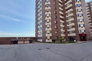 7337 S South Shore Dr, Chicago, IL 60649 - Photo 2